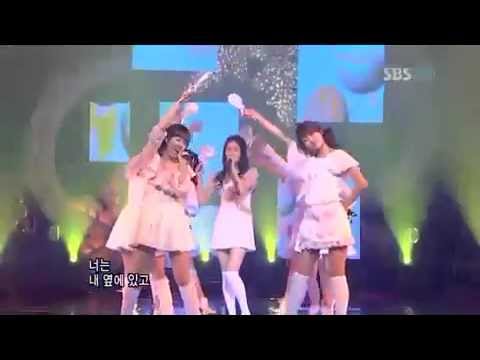 SNSD- Kissing You Live