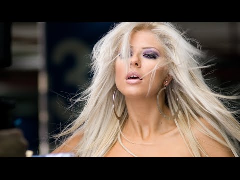 ANDREA FEAT COSTI & BUPPY - IZBIRAM TEB / ИЗБИРАМ ТЕБ (OFFICIAL VIDEO) 2009