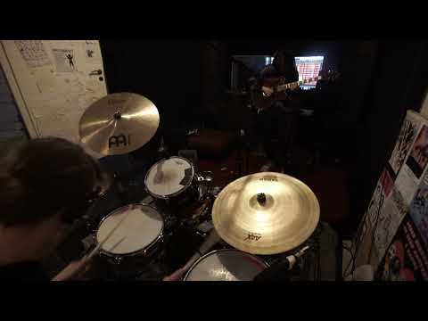 Dreymandi hundur - Blind bisexual goose named Thomas [...] - Ægir Sindri studio drumcam