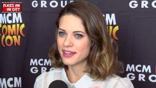 Lyndsy Fonseca talks How I Met Your Dad & HIMYM Finale video