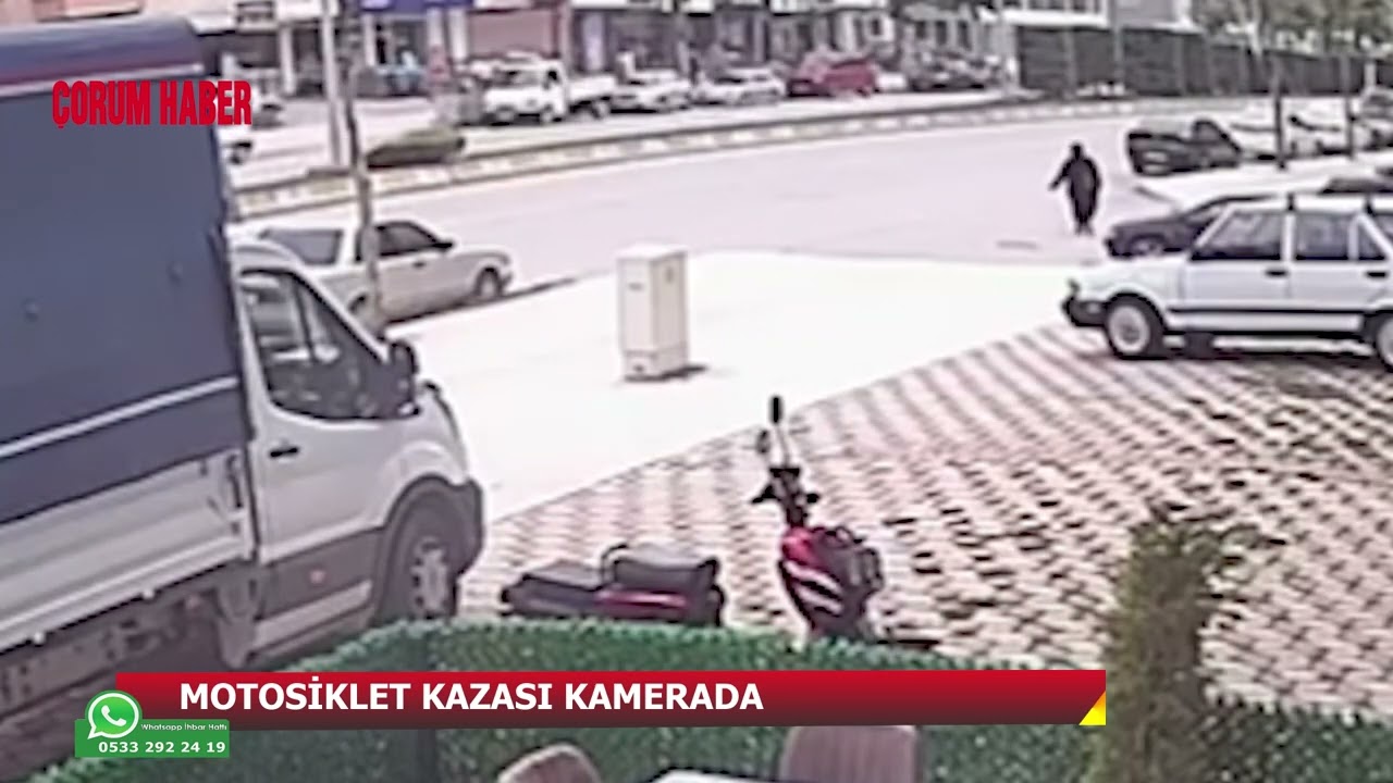 MOTOSİKLET KAZASI KAMERAYA YANSIDI