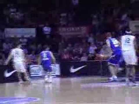 04 13-11-07 Ulebgame BCO-Dynamo Moscow - Chuck vanop afstand