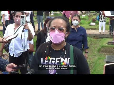 Funeral Of Indonesian Legendary Singer Bob Tutupoly