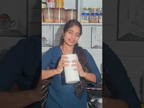 చిప్స్‌ని ఇలా తింటే ఇంకో లెవెల్ టేస్ట్ 😉  #foodvlogs #kfc #streetfood #telugufood #youtubeshorts