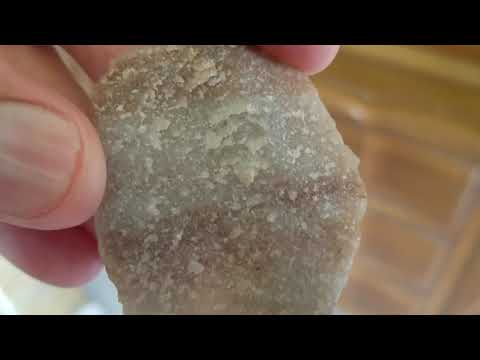 Quartz vs. Quartzite