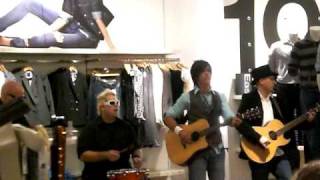 My iPod Killed My Girlfriend - See Spot Run (acoustic)