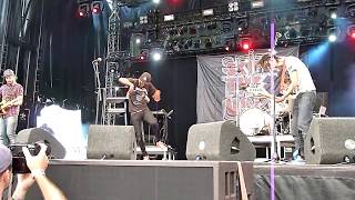 Skip the Use, Dr House. Live Main Square 2010