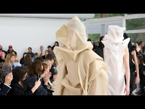 Issey Miyake Spring Summer 2025