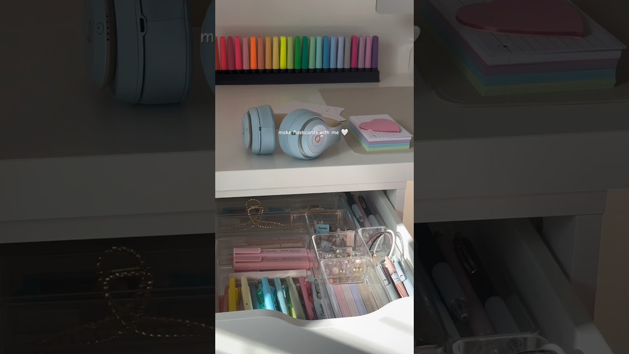 Make flashcards with me 🤍 #asmr #flashcards #notetaking #schoollife #aesthetic