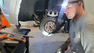 2011-2021 jeep grand cherokee brake pad rotor replacement job pro tips specs and walk-through