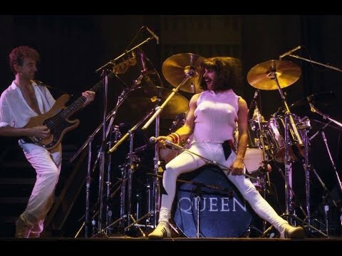 Queen   I Want To Break Free Live in Japan 1985