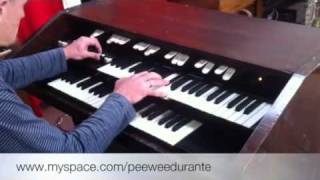 Pee wee Durante suona un Hammond L100
