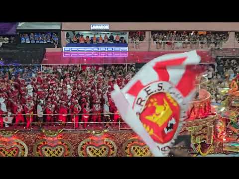 Bateria Viradouro 2026: Mestre Ciça com a bateria no carro - Cabine Espelhada (módulos 2 e 3)