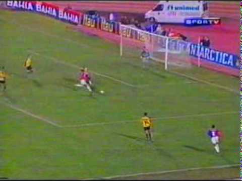 08/11/2003 - Paraná 2 X 1 Criciúma : Gol de Cristiano Avalos