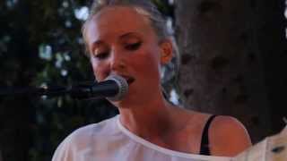 Lovisa Samuelsson - Sleepwalker - concert en jardin @ Montpellier