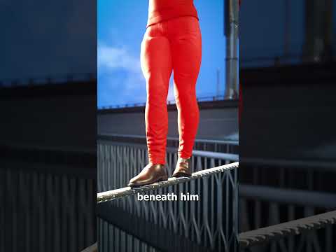 Walking In Between The Twin Towers 😨