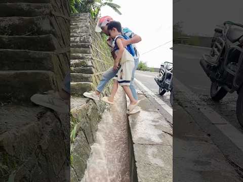 착한 오토바이 청년