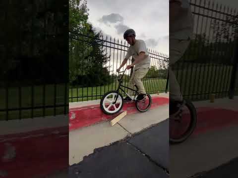 BMX MAGIC WITH TATE ROSKELLEY - GT BMX