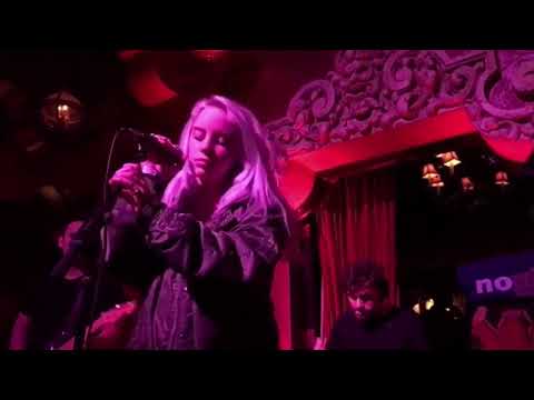 Billie Leak