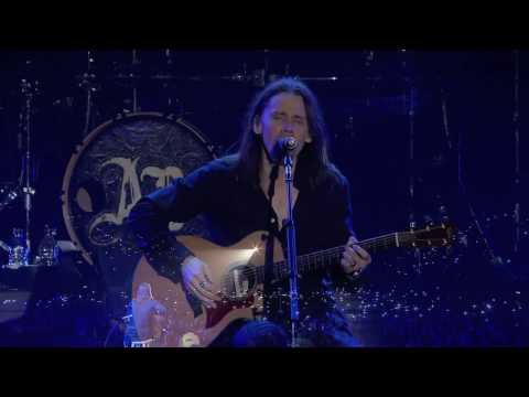 Videoclip de Wonderful Life / Watch over You (Live) — Alter Bridge