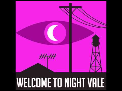 歡迎來到《夜色蒼茫》--贊助商的話。Hulu.com (Welcome To Night Vale - A Word From Our Sponsor: Hulu.com)