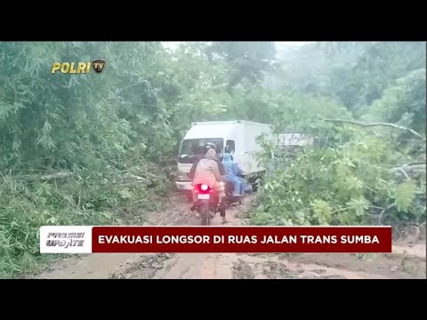 PRESISI UPDATE : POLSEK UMBU RATU NGGAY EVAKUASI LONGSOR 31/12/2024 12.00