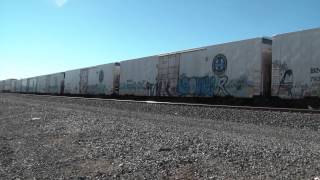 preview picture of video 'BNSF Intermodal Through Mojave HD'