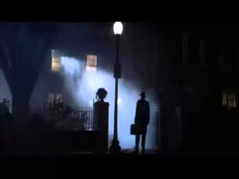 Tráiler Dominion: Precuela del exorcista 2005