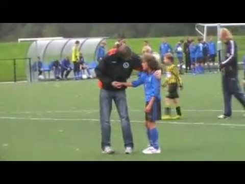 SALSA voetbal in Leeuwarden : Zwaluwen ~ Frisia