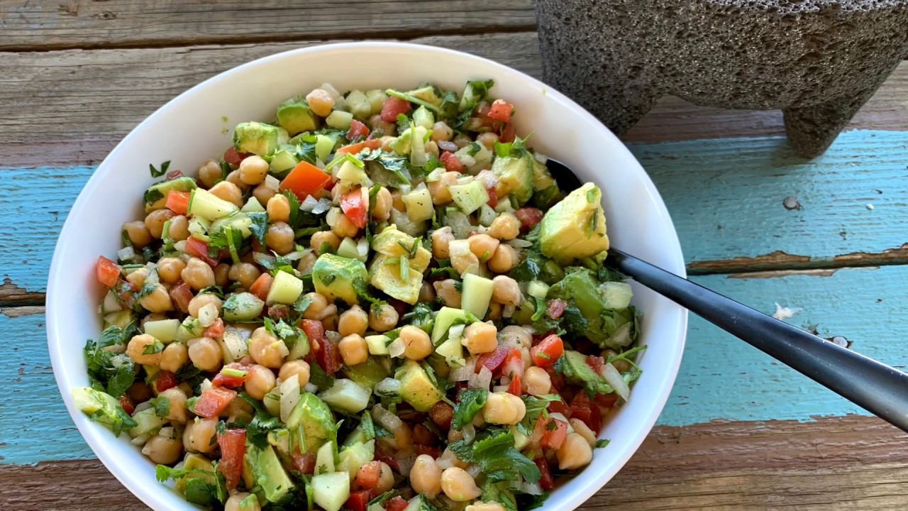 Ensalada con garbanzos ( Ensalada Fresca )