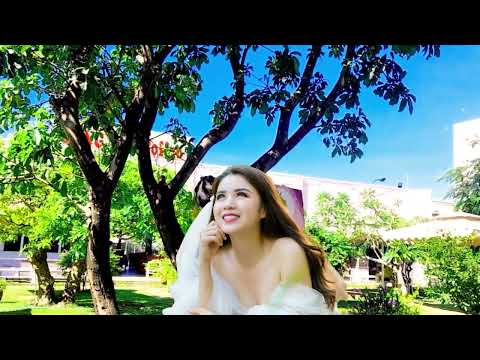 Thể hiện bởi Hoàng Vũ