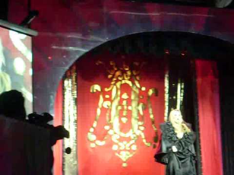 Talessa TOP no Especial STRIPPERELLA UBER BLOND-BLUE SPACE