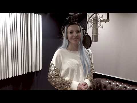 Pola Blue #Hot16Challenge2