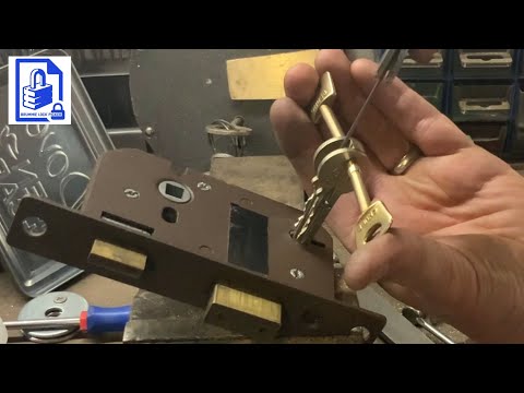 309. ERA Mortice Lock picked with simple homemade tension tool made from a brass door bolt & 4 keys