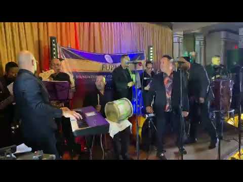 Jossie Esteban - Un Hombre busca una Mujer Live 2021