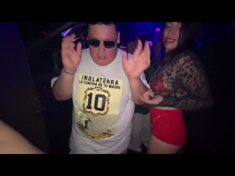 ACOSAN A MANZANA EN EL BOLICHE DE MIAMI