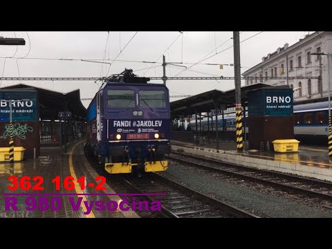 Lokomotiva 362.161 JAKOLEV v čele R 980 ve stanici Brno hl.n. 21.12.2019