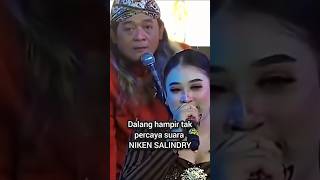 Download lagu Dalangnya hampir tak percaya suara Niken salindry #nik #nikensalindry #wayangkulit #sinden #beranda mp3