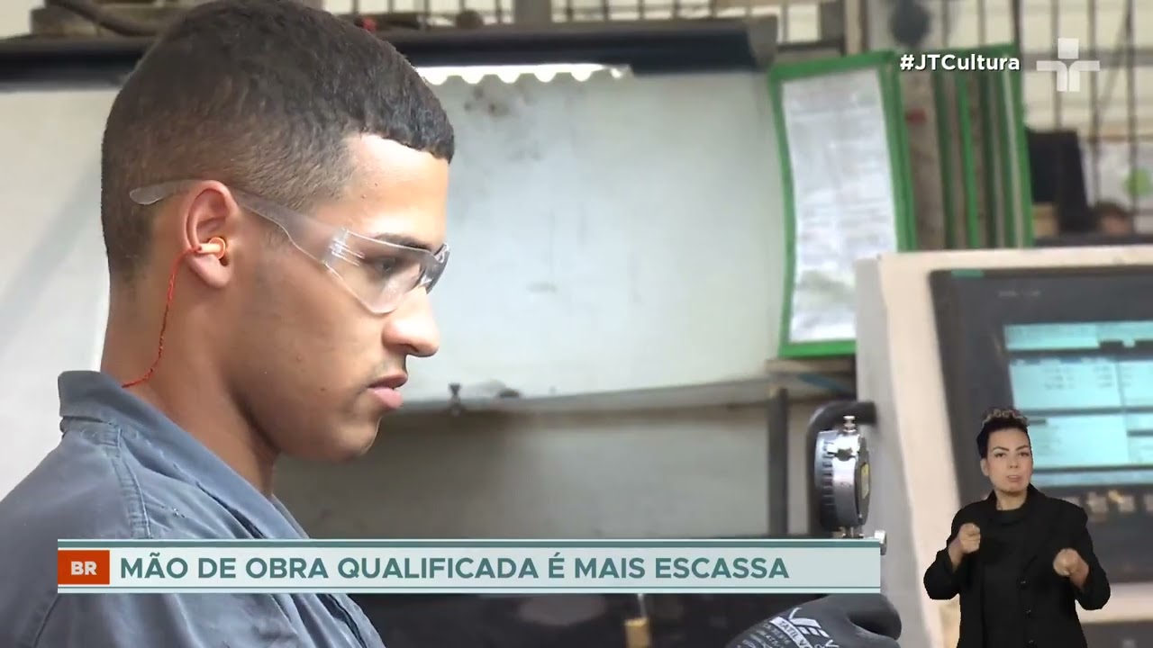 Empresas têm dificuldade para contratar e reter funcionários com desemprego nos menores níveis