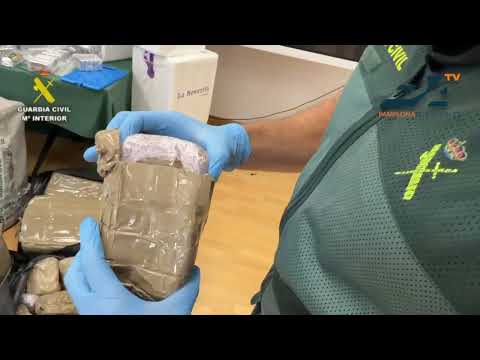 [VIDEO] La Guardia Civil interviene 478 kilos de hachís ocultos bajo un camión en la AP-15, en Tiebas-Muruarte de Reta