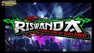 Download lagu DJ andalan riswanda wrap me in plastic by alpi bourigan trap bass bosted mp3