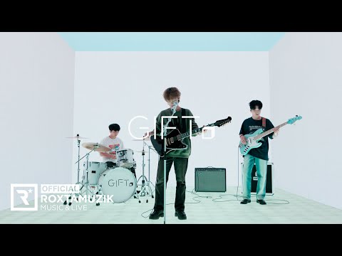 Video thumbnail for 아직 끝나지 않은 이야기 (Reunion)
