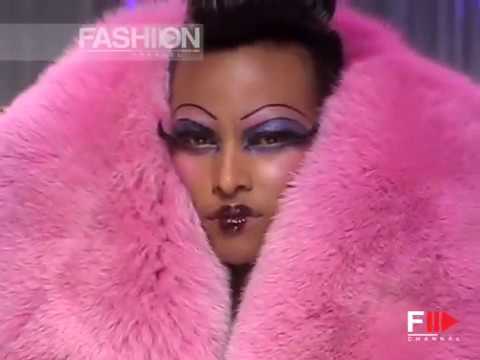 "Christian Dior" Autumn Winter 2004 2005 Paris 3 of 4 Pret a Porter by FashionChannel