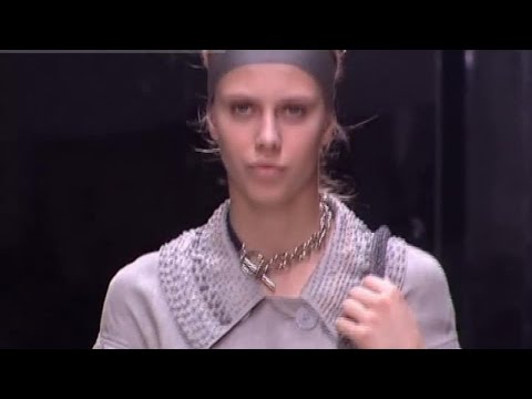 BURBERRY Fashion Show Spring Summer 2007 Milan by Fashion Channel