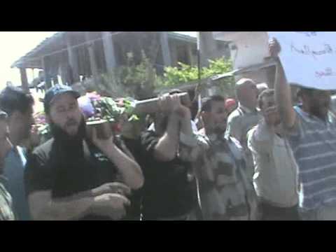 جثمان رضوان العتر أحد عناصر كتيبة البراء في القصير