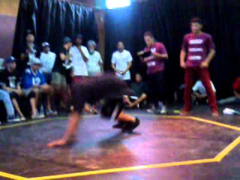 Ultimate Fighter Breaking 2 vs 2 (U.F.B) - Mad Feeling vs Perusferia