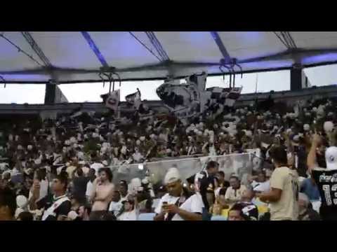 "Ana Júlia vascaína no Maracanã" Barra: Guerreiros do Almirante &bull; Club: Vasco da Gama