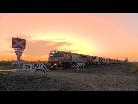6PM9 SCT Mile Long Freight Train At Sunset (16/1/2023) - PoathTV Railways