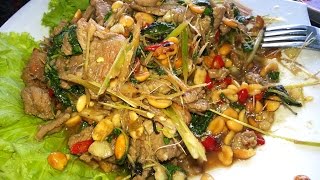 Asian Street Food - Late Lunch With Hot Stir-Fried Beef & Squid