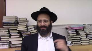 הלכות ייחוד במצבים מיוחדים (הרב אלחנן משה נחמנסון) - התמונה מוצגת ישירות מתוך אתר האינטרנט יוטיוב. זכויות היוצרים בתמונה שייכות ליוצרה. קישור קרדיט למקור התוכן נמצא בתוך דף הסרטון